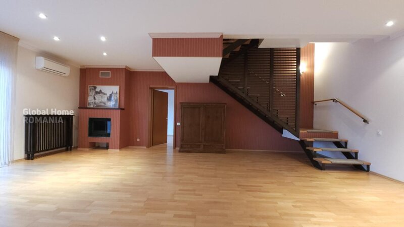 Pipera Vila 10 Camere 435 MP  Pipera - Ibiza Golf & Light Teren 453 MP  Parcare
