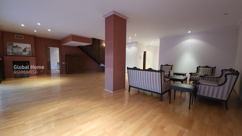 Pipera Vila 10 Camere 435 MP  Pipera - Ibiza Golf & Light Teren 453 MP  Parcare